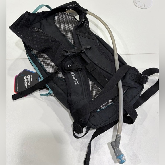 Dakine Women’s Session 8L Bike Hydration Backpack Pack Black Teal Bag NWT